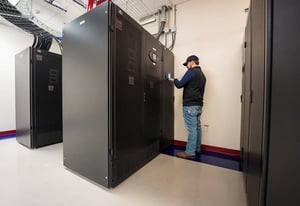 car-CoreSite-Atlanta-Data-Center-AT2-Cabinets