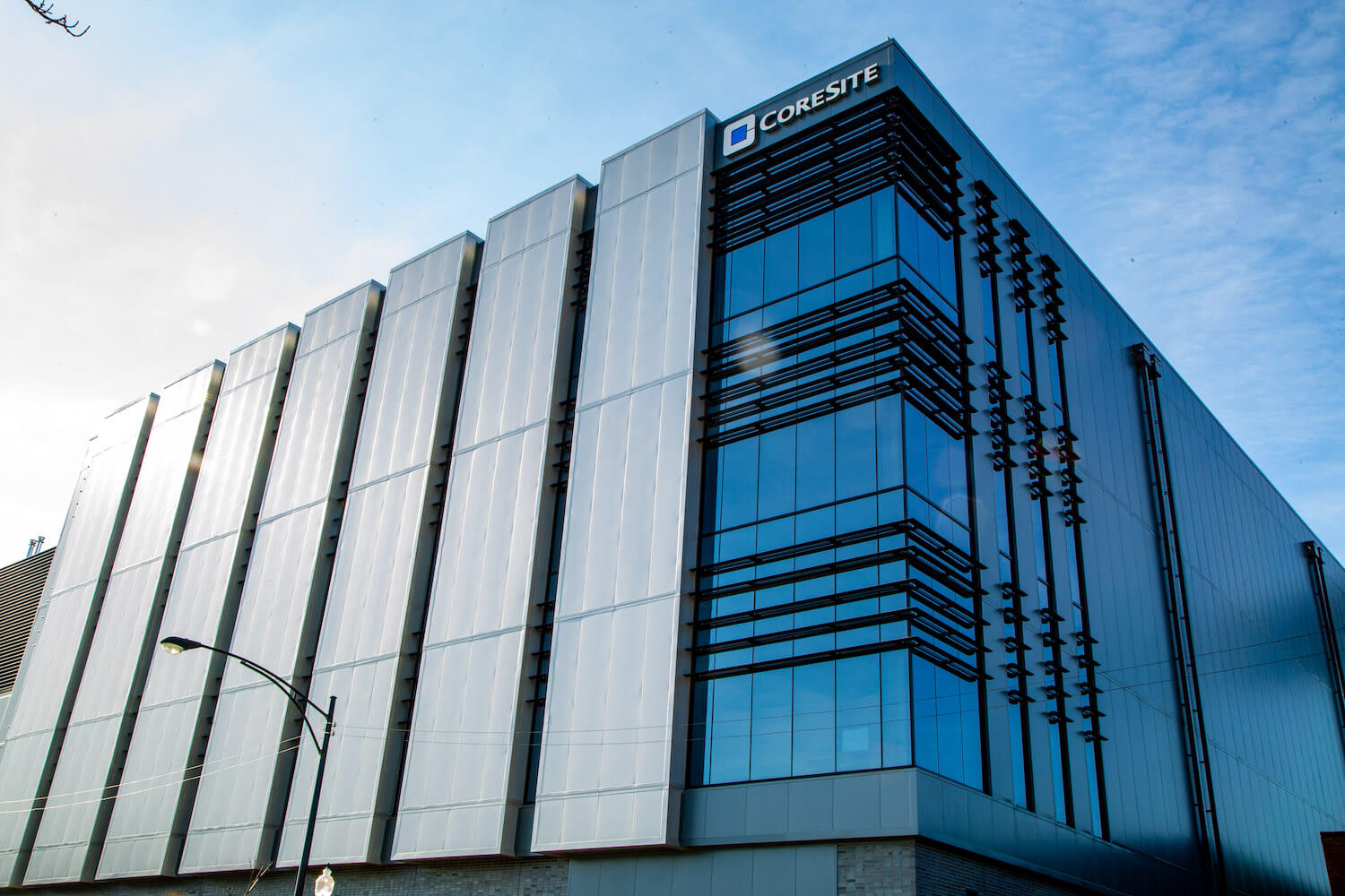 A phtograph of the exterior of CoreSite's CH2 data center in Chicago.